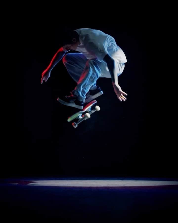 ルアン・オリベイラのインスタグラム：「The art of the kickflip by the @berrics   A arte do kickflip no @berrics   LINK IN BIO  🎥 @chaseingabor  📸 @yoonicorn213」