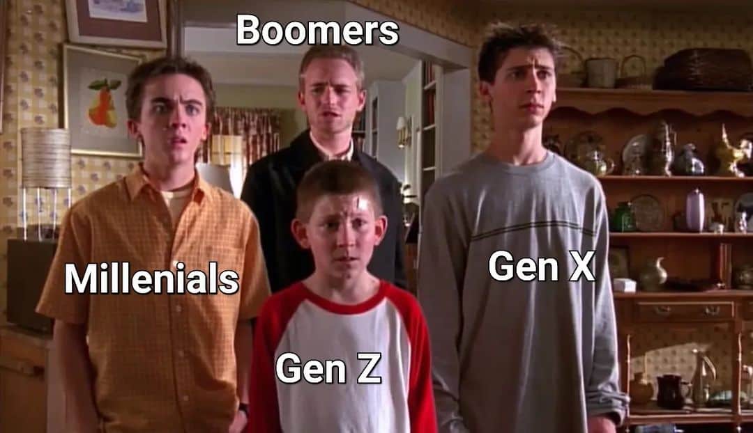 エマ・デュモンのインスタグラム：「💙 For Millenials For Alpha For Boomers For Gen X For Gen Z 🧡」