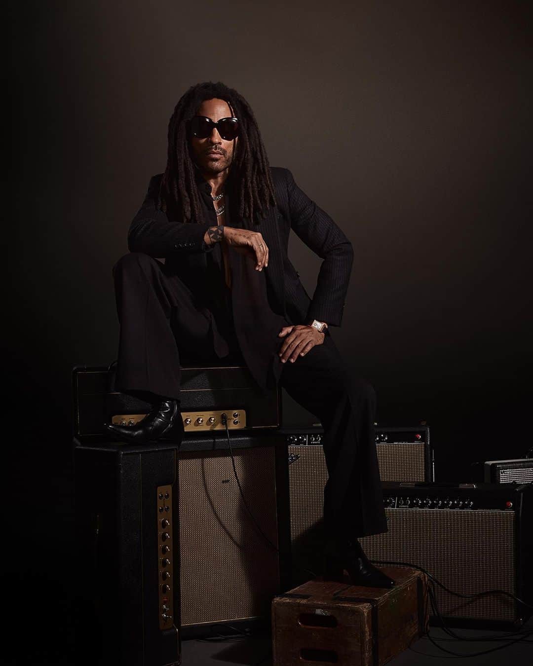 ジャガールクルトのインスタグラム：「Presenting our new Global Ambassador, Lenny Kravitz. #LennyKravitz _  Lenny Kravitz @lennykravitz Reverso Tribute Duoface Tourbillon Designed, made and assembled in our Manufacture _  Jaeger-LeCoultre is thrilled to welcome Lenny Kravitz as a new global ambassador. Defiantly original, and always following his own path, Lenny Kravitz is a natural fit for the Maison.  _  #JaegerLeCoultre #LennyKravitz」
