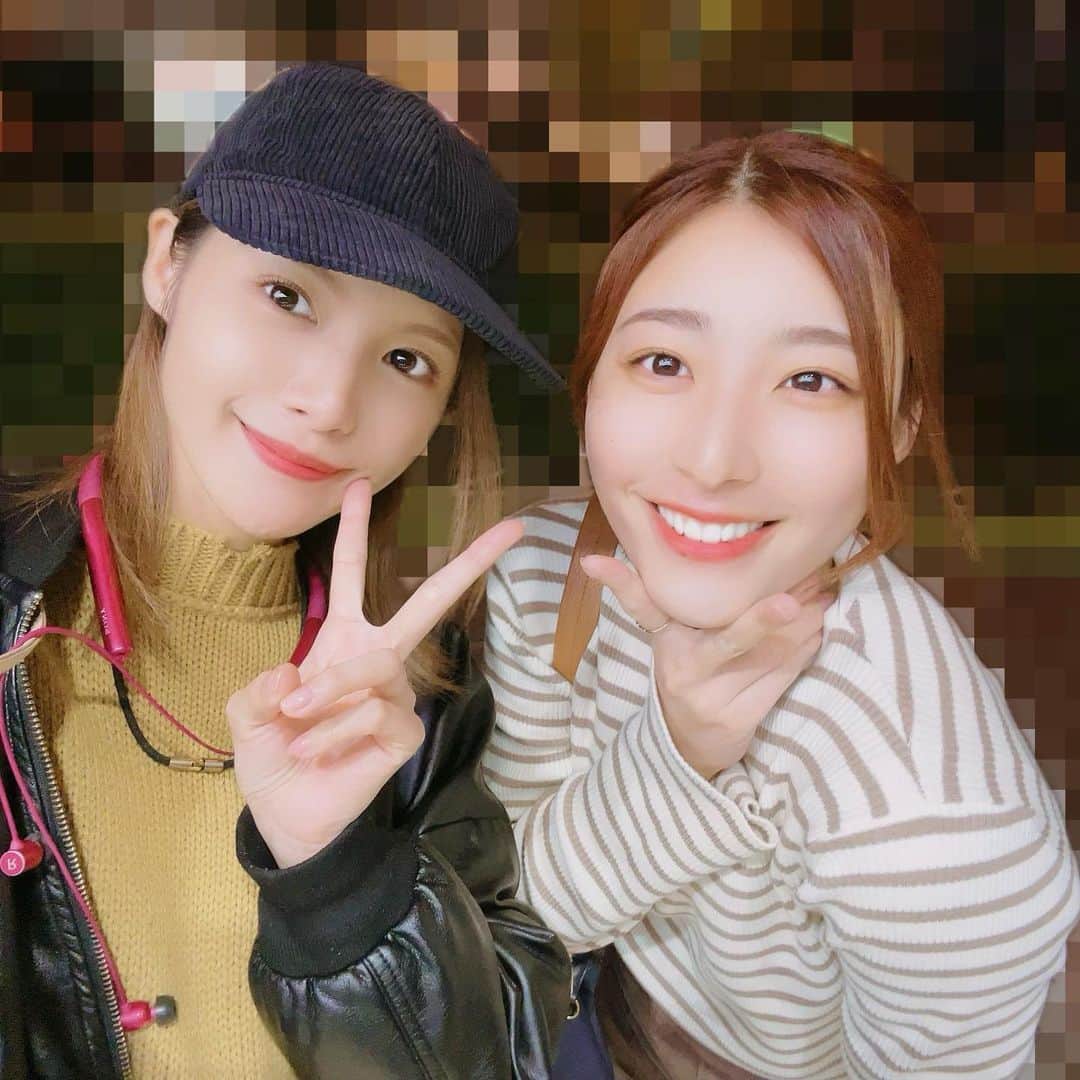 美沙玲奈のインスタグラム：「☺︎*ᕷ˖°  念願のひかちゃん!!!ฅ^•ω•^ฅ🌸 目の前にいる〜✨ってお互いなってた🤣 いっぱい話せて楽しかったです◡̈*✧ またゆっくり会おうね〜🎶  #selfie #girls #friends #お好み焼き #🫶」