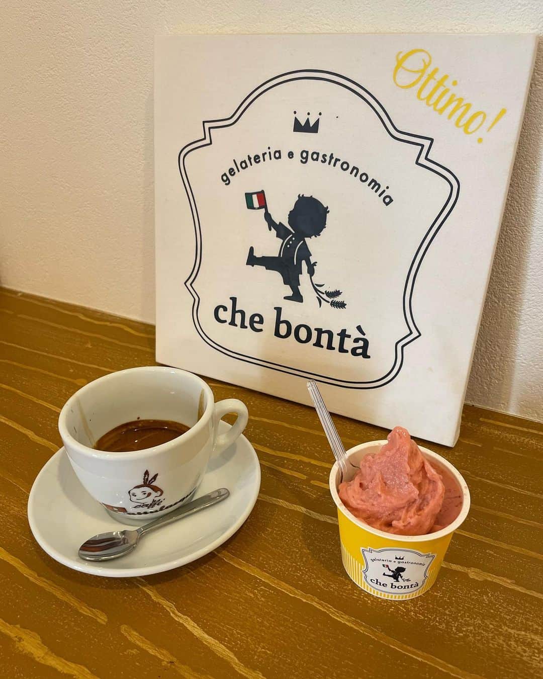 黒山健一さんのインスタグラム写真 - (黒山健一Instagram)「食の旅❗️ ちょっとイタリア🇮🇹を感じたくなりました❗️  エスプレッソとジェラートを味わう💕  Buono👍  #食の旅 #ケボンタ  #chebonta  #イタリアン」4月27日 17時18分 - kenichi_kuroyama