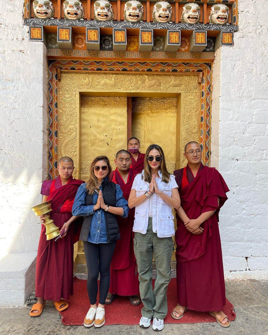 ルナ・マヤのインスタグラム：「Blissful 😇」