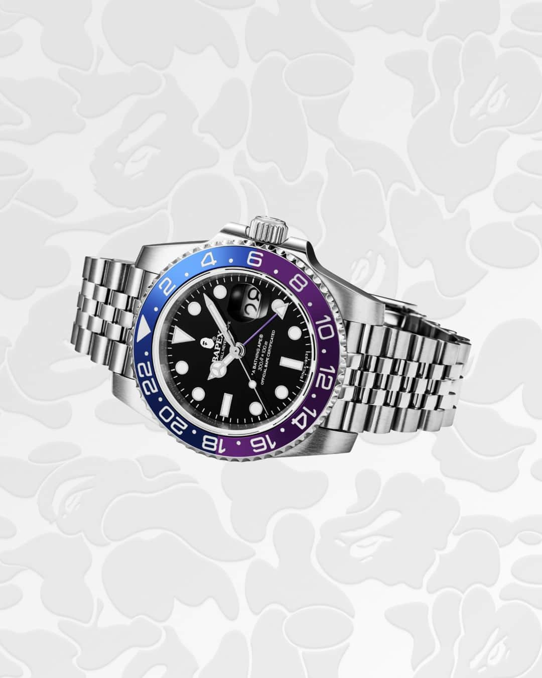 ア ベイシング エイプさんのインスタグラム写真 - (ア ベイシング エイプInstagram)「TYPE 2 BAPEX® with two-tone dials are releasing on BAPE.COM Friday, April 28th, and at BAPE STORE® on Saturday, April 29th. #abathingape #bape #bapex」4月27日 18時03分 - bape_japan