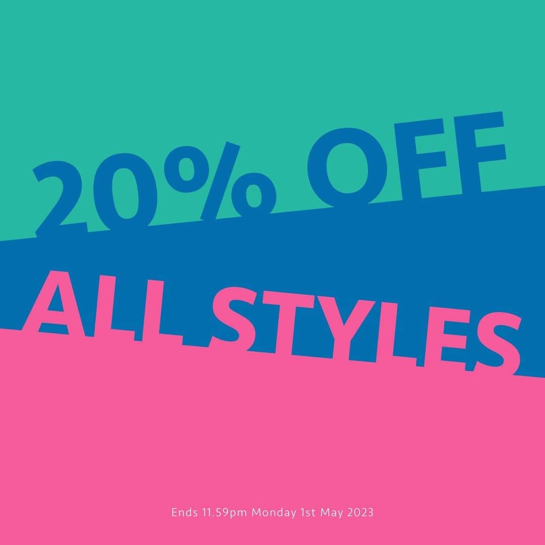 ゴーラのインスタグラム：「📢 SALE 📢⁠ ⁠ Grab 20% OFF all styles at Gola.co.uk ⁠ ⁠ *Offer valid on our UK website only」