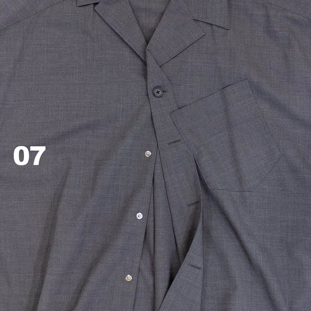 のインスタグラム：「⁣ 　⁣ SUMMER ESSENTIALS 23'⁣ Exclusive 07 :⁣ Side-Tilted Shirt (kolor)⁣ ⁣ ⁣ - available from 28th April at⁣ kolor Minamiaoyama⁣ ⁣ - available from 29th April at⁣ kolor Shibuya PARCO⁣ kolor ISETAN MEN'S⁣ kolor Shinsaibashi PARCO⁣ kolor Nagoya LACHIC⁣ kolor OFFICIAL ONLINE STORE ⁣ ⁣ ⁣ #kolor #kolorofficial #SS23 #SUMMERESSENTIALS」