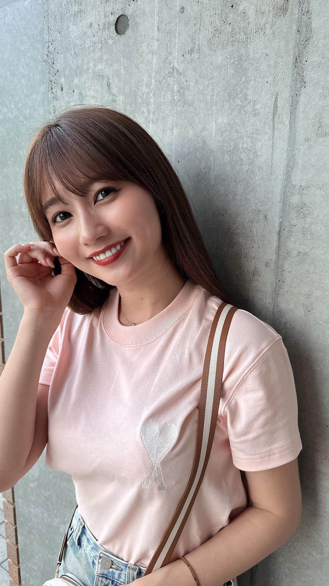 細沼紗花のインスタグラム：「.  @amiparis のTシャツ可愛すぎる…❤︎  . #amiparis  #tシャツコーデ」