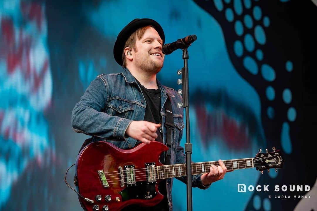 Rock Soundさんのインスタグラム写真 - (Rock SoundInstagram)「Happy Birthday to Fall Out Boy’s Patrick Stump 🎉 🎂  📸 @carlamundy   #falloutboy #patrickstump」4月27日 18時38分 - rocksound