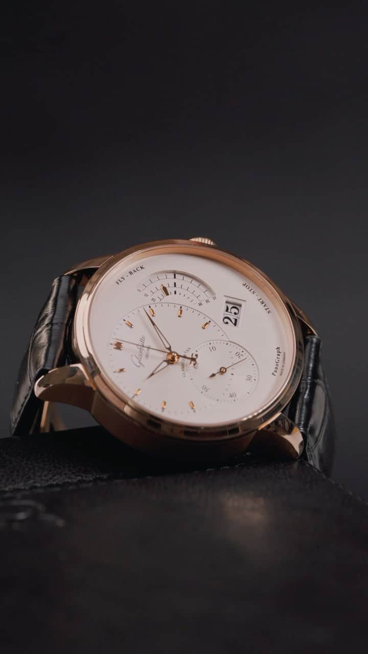 のインスタグラム：「The @GlashuetteOriginal Panograph in full glory. Watch our 1 Minute Review and learn more about this Flyback Chronograph #GlashutteOriginal #PanoGraph」