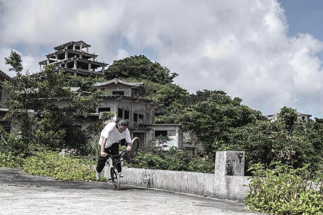 宇野陽介さんのインスタグラム写真 - (宇野陽介Instagram)「記憶に残るREAL.  photo by  @satoshi.saijo   #aresbikes  #bmx  #ug #madbunny #dvsshoes  #photography  #photographer  #flatland #japan #street」4月27日 18時47分 - yorkuno