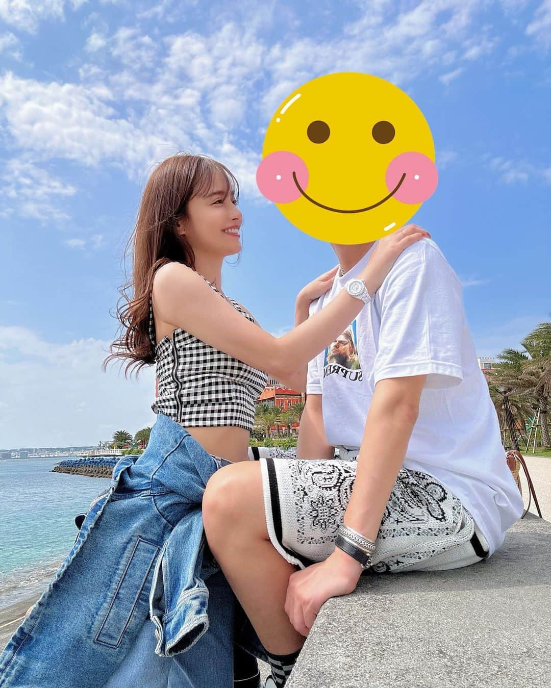 ririのインスタグラム：「🄷🄰🄿🄿🅈😆💕  #love #夫婦仲良し」