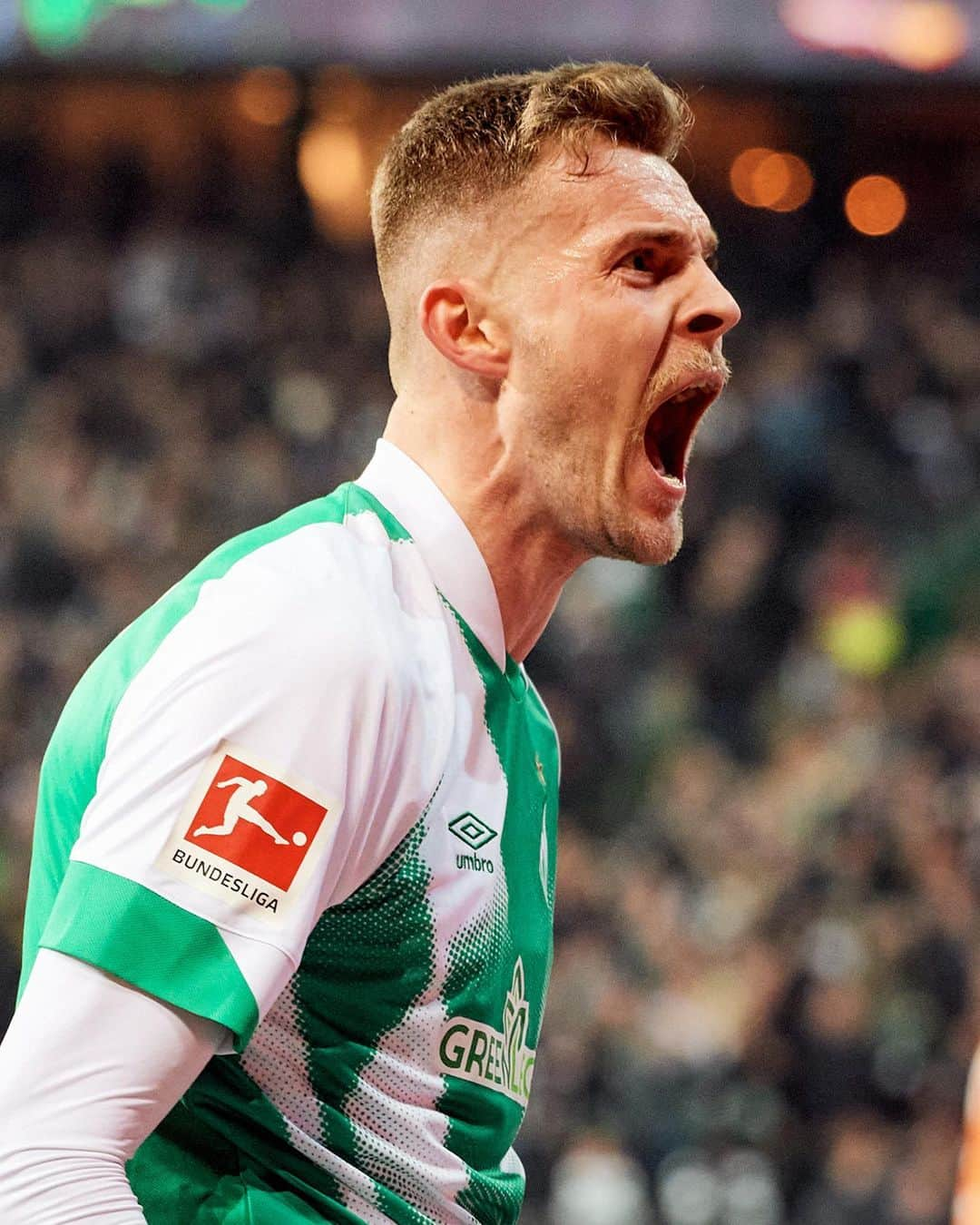 ヴェルダー・ブレーメンさんのインスタグラム写真 - (ヴェルダー・ブレーメンInstagram)「3 Punkte am Samstagabend gegen Schalke? Da war doch was… 🤔  ____ #werder #bremen #svw #llgw #svws04 #ducksch #weiser #füllkrug」4月27日 19時12分 - werderbremen