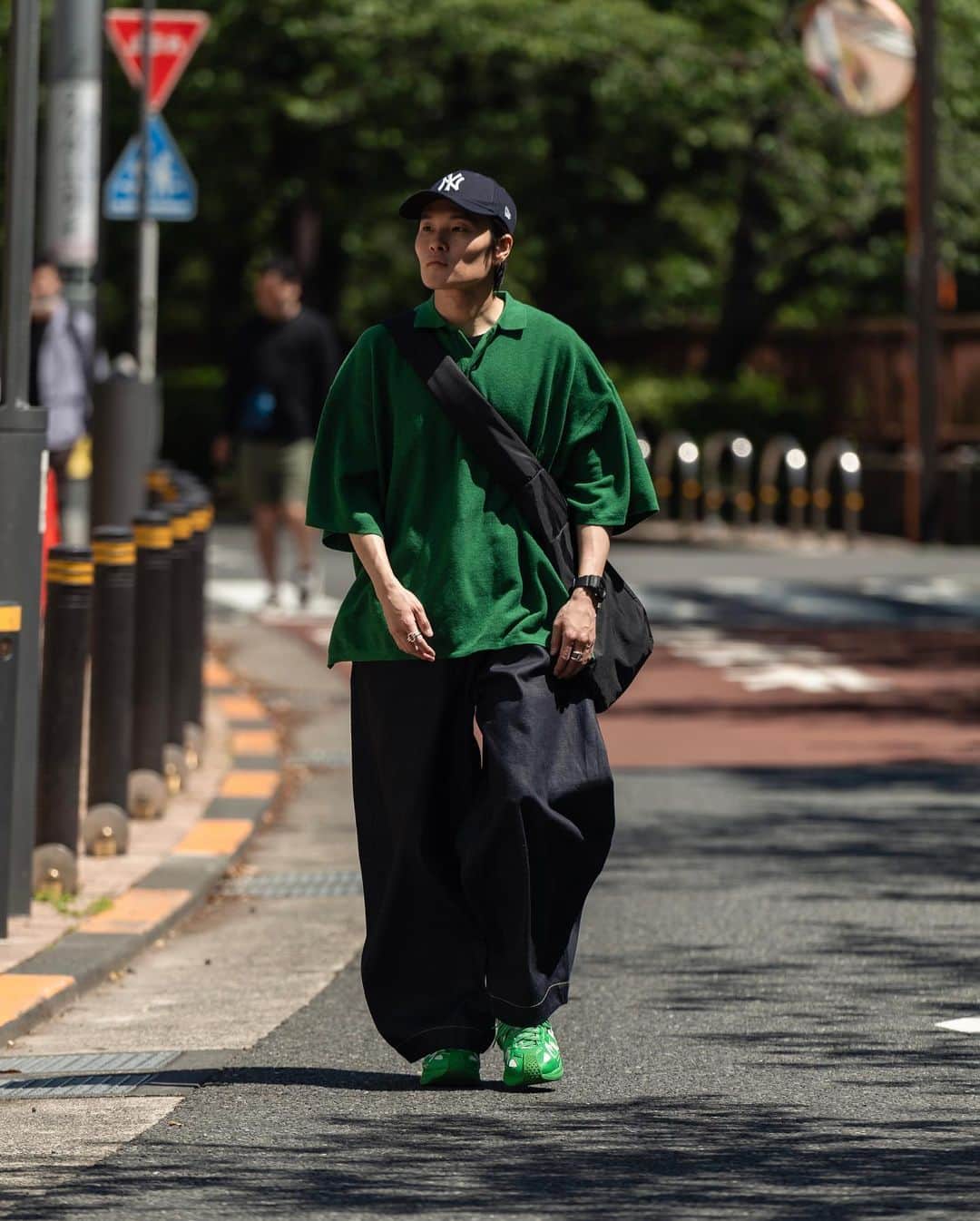 Ryoさんのインスタグラム写真 - (RyoInstagram)「ㅤㅤㅤㅤㅤㅤㅤㅤㅤㅤㅤㅤㅤ Today's outfit🚶‍♂️ Green × Navy color combination🟢🔵  knit : @isness_official  pants : @the_clesste  shoes : @asics_sportstyle × @kikokostadinov  bag : @the_clesste  watch # @gshock_jp × @everyone.tokyo   ㅤㅤㅤㅤㅤㅤㅤㅤㅤㅤㅤㅤㅤ #isness  #clesste #asics #everyone #gshock」4月27日 19時19分 - ryo__takashima