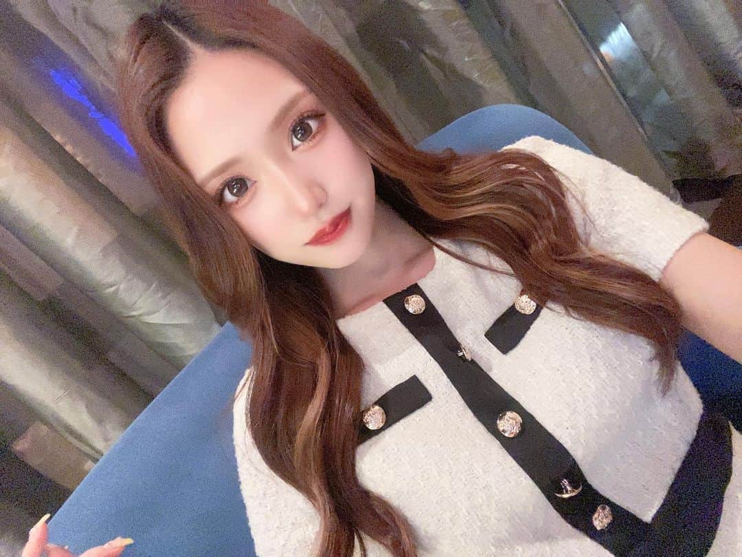 沙季のインスタグラム：「🐻‍❄️✨  たまにはこういうドレスも！！ @shein_japan の🖤 普段着でも着れる感じのワンピース好き👗  クーポンコード🎈shaji  お買い上げ金額1～5,999円まではセール価格より15%OFF、6,000円以上は20%OFFが適用されるよ✌️‎🤍  気軽に使ってください🖤  #shein購入品 #shein #sheinコーデ #ワンピースコーデ #ワンピース #ドレス #白ワンピ #韓国コーデ」