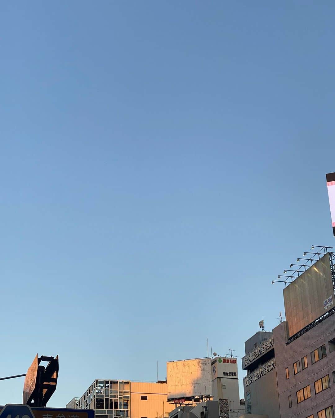 Fushimi natsukiさんのインスタグラム写真 - (Fushimi natsukiInstagram)「✨✨✨✨🌇  tokyo  好きな夕焼け空　♡  #東京#tokyo#表参道#omotesando #ふしみ空」4月27日 19時27分 - fusshan