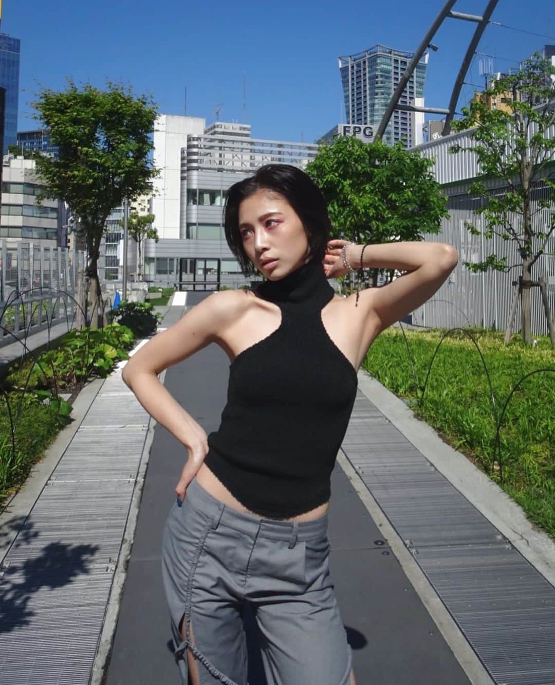 honoka のインスタグラム：「リップ塗るの忘れてたぁ てんきよかったきょう。🌞」