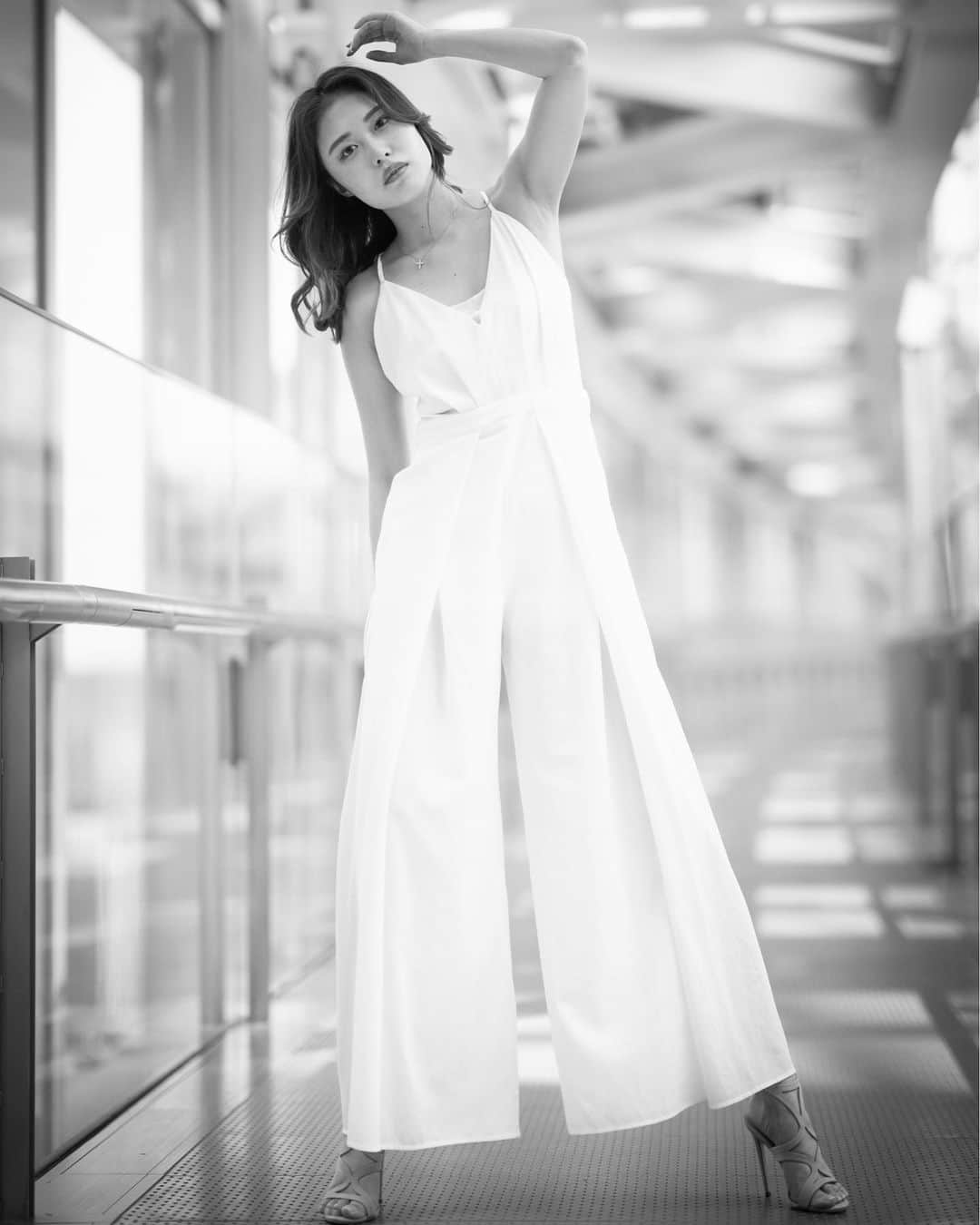 澤井玲未のインスタグラム：「📸 @kiyoshi.yamauchi   25歳にて、身長伸びて170.2cmになりました🐮🥛 .  #testshoot #photography #model #hairmake #作品撮り」