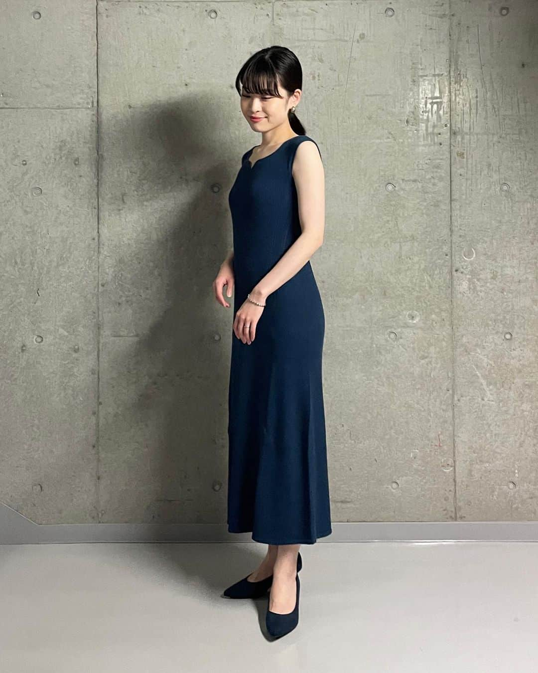 ユニクロ 銀座店さんのインスタグラム写真 - (ユニクロ 銀座店Instagram)「【Uniqlo and Mame Kurogouchi 2023年　春夏コレクション】   進化した快適と洗練を、全ての女性へ。  女性ひとりひとりの心と身体を解放し、  ささやかな日常を内側から彩るコレクション。   UNIQLO銀座店では、フルラインナップ取り揃え皆さまのご来店をお待ちしております✨😊   着用アイテム写真2.3枚目　 #3Dニットワンピース  着用アイテム写真4.5.6枚目 #シアークルーネックtシャツ　 #エアリズムブラキャミソール　 #3Dリブロングスカート  #ユニクロ#uniqlo#uniqloginza#ginza#銀座#LifeWear #ユニクロ銀座#ユニクロ新作#mamekurogouchi#マメクロゴウチ#ユニクロコラボ#春コーデ#春夏コーデ#夏コーデ#カジュアル#きれいめコーデ#23SS#春夏ファッション #シンプルコーデ#おでかけコーデ#ユニクロ購入品」4月28日 11時00分 - uniqlo_ginza