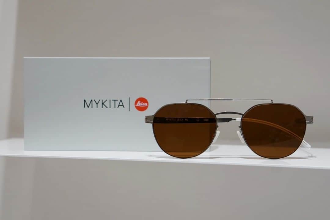 MYKITA SHOP TOKYOさんのインスタグラム写真 - (MYKITA SHOP TOKYOInstagram)「【MYKITA Leica "ML04" | Shop Osaka】  ShopOsakaにLeicaカメラコラボレーションの”ML04”が入荷いたしました。 Leicaと共同開発した5層の特別なコーティングが施されたレンズを使用した、Leicaコラボレーションならではのハイクオリティサングラスです。  MYKITA Leica "ML04" - Shop Osaka  ShopOsaka is pleased to announce the arrival of the Leica camera collaboration "ML04". These high quality sunglasses are made of lenses with a special 5-layer coating developed jointly with Leica, and are unique to the Leica collaboration.  #mykita #mykitaleica  #leica  #sunglasses  #sunglassesfashion  #マイキータ #サングラス」4月27日 20時45分 - mykitashopsjapan