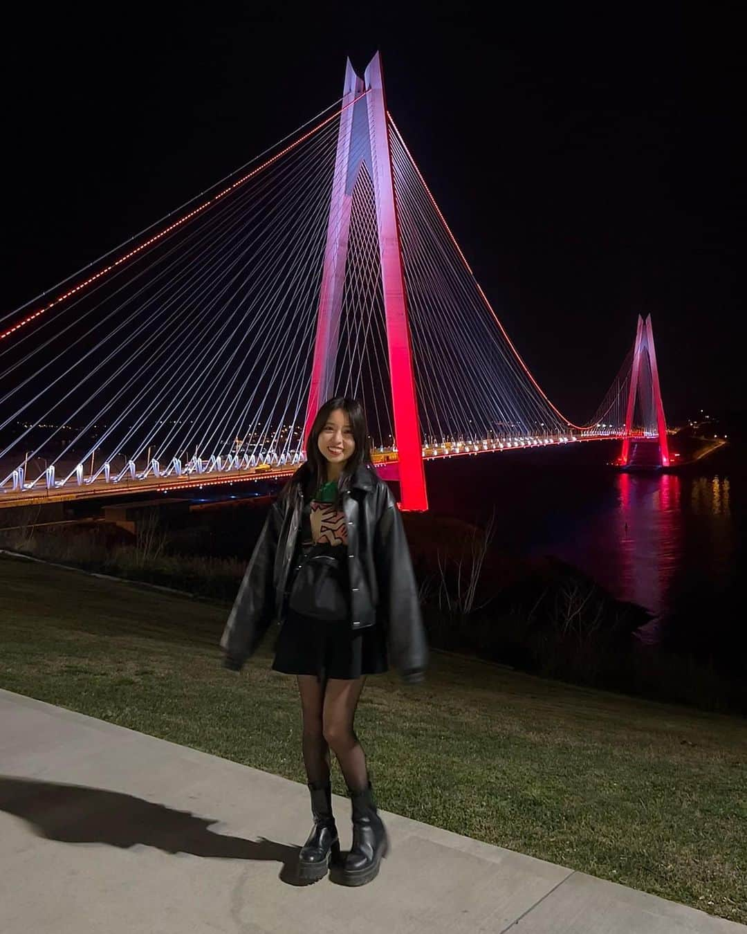 山尾梨奈さんのインスタグラム写真 - (山尾梨奈Instagram)「〻 İstanbul, Türkiye, Mart 2023'te  🌉🌃🛣️🚗🚕🧂🕌✨🫗🥜🐈‍⬛🐾🧆」4月27日 20時47分 - yamarina_1210