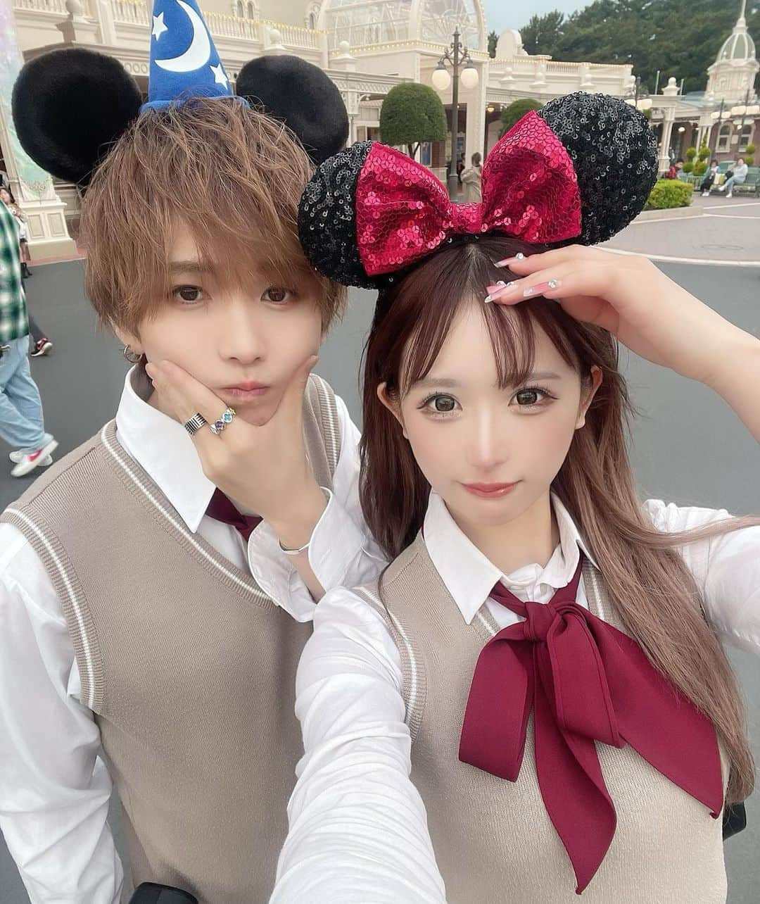 伊藤桃々さんのインスタグラム写真 - (伊藤桃々Instagram)「翔くんと制服ディズニー🐭✨ YouTubeで初めてのデート企画です、、 めちゃくちゃに緊張しました🤣ありがとうございました🥹 皆さんYouTube見てくれたかな☺️❣️ たくさんコメントしてください🫶🫶🫶」4月27日 20時59分 - __peachstagram__