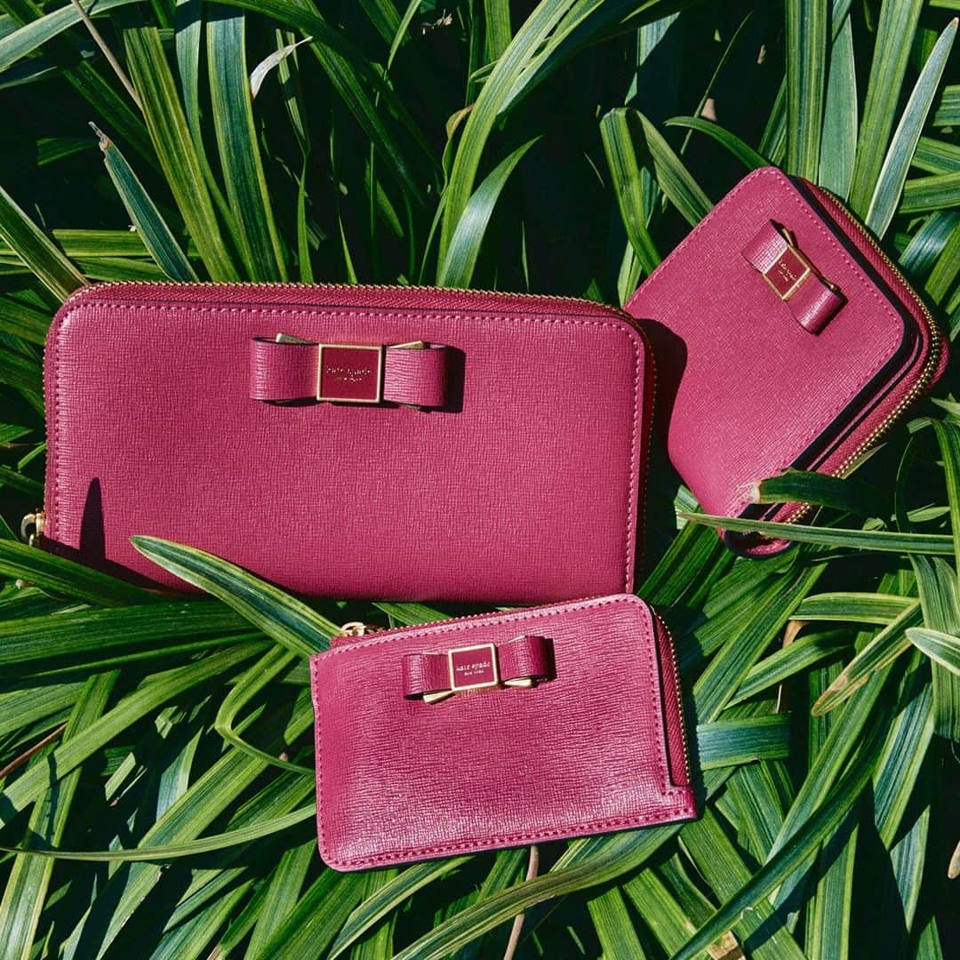 ケイト・スペードのインスタグラム：「目の覚めるようなピンクで 元気をもらって  #katespadeny #katespadejapan #ケイトスペード #ケイトスペードニューヨーク」
