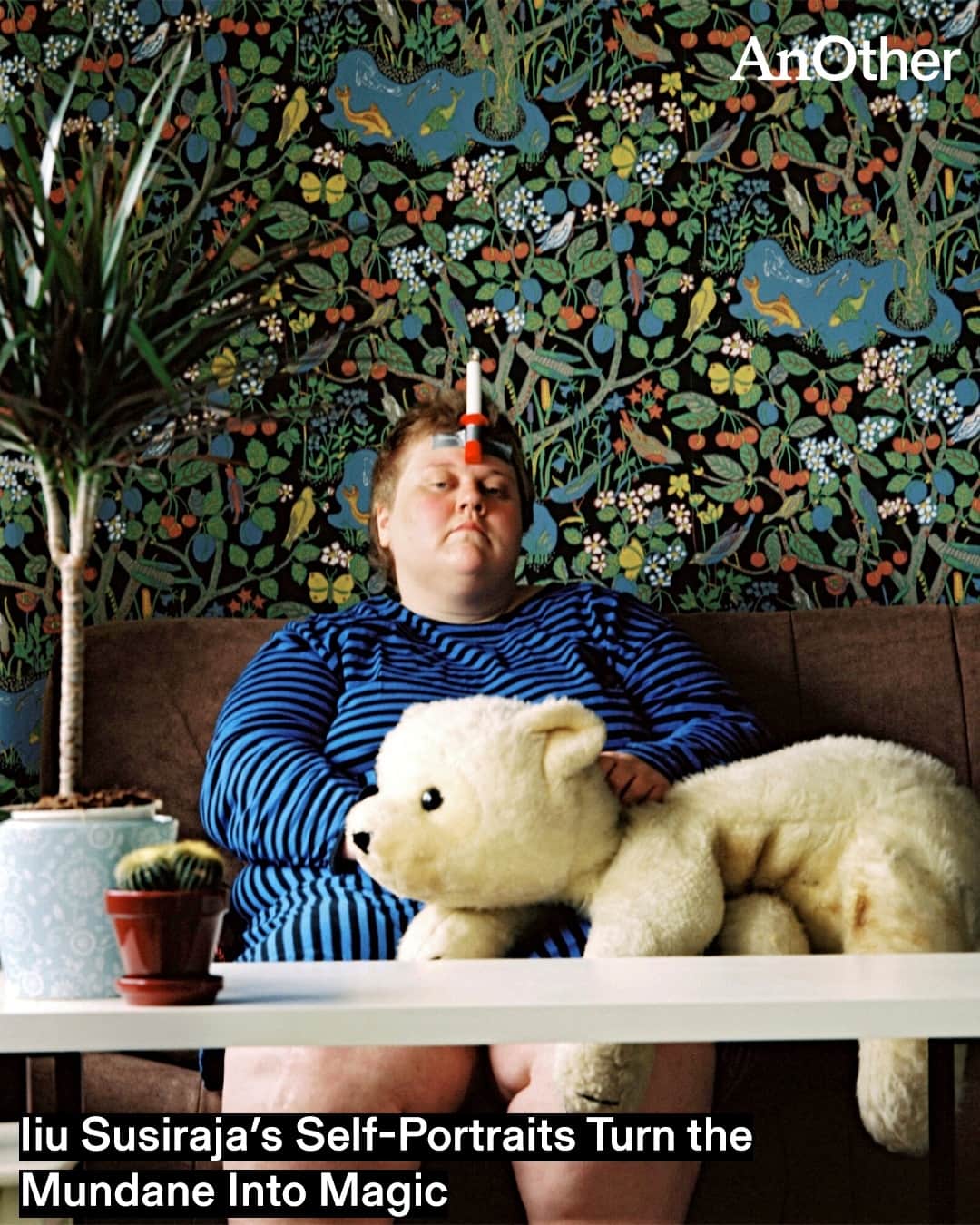 のインスタグラム：「“I get bored with a clean landscape picture. My interest is immediately aroused if I see, for example, garbage in there” – @iiu.susiraja ❤️⁠ ⁠ As her new exhibition opens at New York’s @themuseumofmodernart PS1, the Finnish photographer tells @osmancanyerebakan the story behind her deadpan self-portraits, which she shoots alone at her apartment in Turku, surrounded by mundane objects. Read the interview at the link in bio 📲⁠ ⁠ 📸 A style called a dead fish by Iiu Susiraja⁠ 1. Lucia, 2010⁠ 2. Happy meal, 2011⁠ 4. Sausage cupid, 2019⁠ 5. Functional communication, 2012⁠ 6. Large-scale cleaning, 2008⁠」