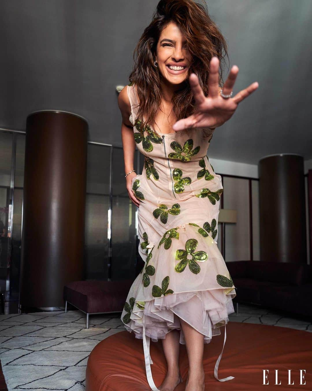 ELLE Magazineさんのインスタグラム写真 - (ELLE MagazineInstagram)「#PriyankaChopraJonas’ international crossover appeal made her uniquely suited to @citadelonprime, which will include local versions, starting with India and Italy; each show will stand alone, but the characters are interconnected. “It is the most ambitious undertaking in terms of creating a global universe with original IP, which connects writers and filmmakers and casts from different parts of the world,” she says. “I’ve always envisioned that the entertainment industry was one. Even though we create movies from different parts of the world, and we speak different languages, we’re all doing the same thing.”  From Bollywood star to onscreen spy, rom-com darling, producer, restaurateur, investor, writer, activist, and new mom, Chopra Jonas is just what the industry needs. The multihyphenate discusses her thoughts on turning 40, starring in #Citadel, and more for our digital issue. Tap the link in bio for her full interview.  ELLE: @elleusa Editor-in-Chief: Nina Garcia @ninagarcia Photographer: Greg Williams @gregwilliamsphotography Stylist: Leith Clark @leithclark Writer: Sara Austin @saradaustin Hair: Sam McKnight using hair by Sam McKnight @sammcknight1 @hairbysammcknight Makeup: Georgina Graham using Max Factor @_georginagraham_ @maxfactor Manicure: Michelle Class at LMC Worldwide @michelleclassnails @lmcworldwide Production: Diana Eastman @thedianaeastman Location: Bulgari Hotel London @bulgarihotels」4月27日 21時01分 - elleusa