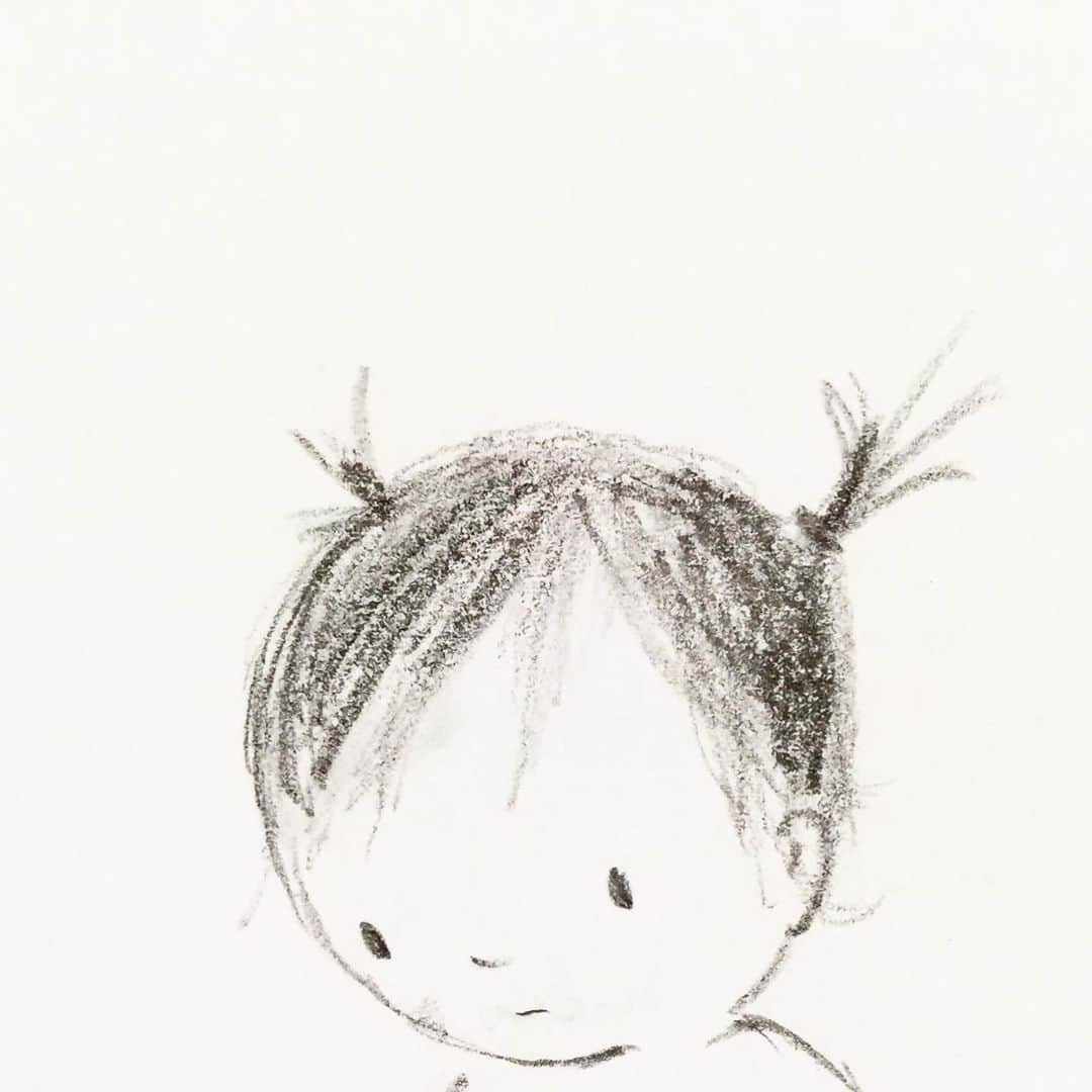 Jane Masseyのインスタグラム：「Just popping in to say hello! I’m busy working on book work and design projects that I have to keep under my hat for now. This is a sketch from ‘Applesauce is Fun to wear’ by Nancy Raines Day @cameron_kids ✏️ THANK YOU to everyone who entered last week’s giveaway. The prize is on its way to France. I was blown away by all your entries so chose a second winner. ❤️」