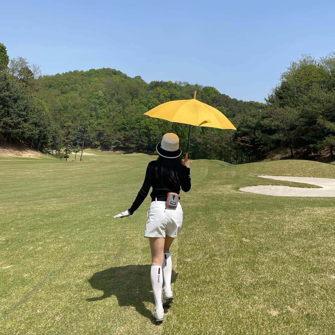 リュ・ヒョヨンさんのインスタグラム写真 - (リュ・ヒョヨンInstagram)「#⛳️ #golf  #Bogner」4月27日 21時37分 - ryuhyoyoung93