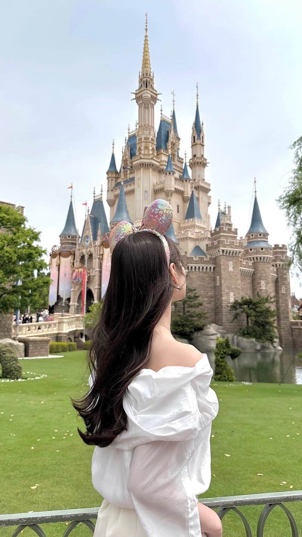 椚ありさのインスタグラム：「誕生日Disney🎂🤍」