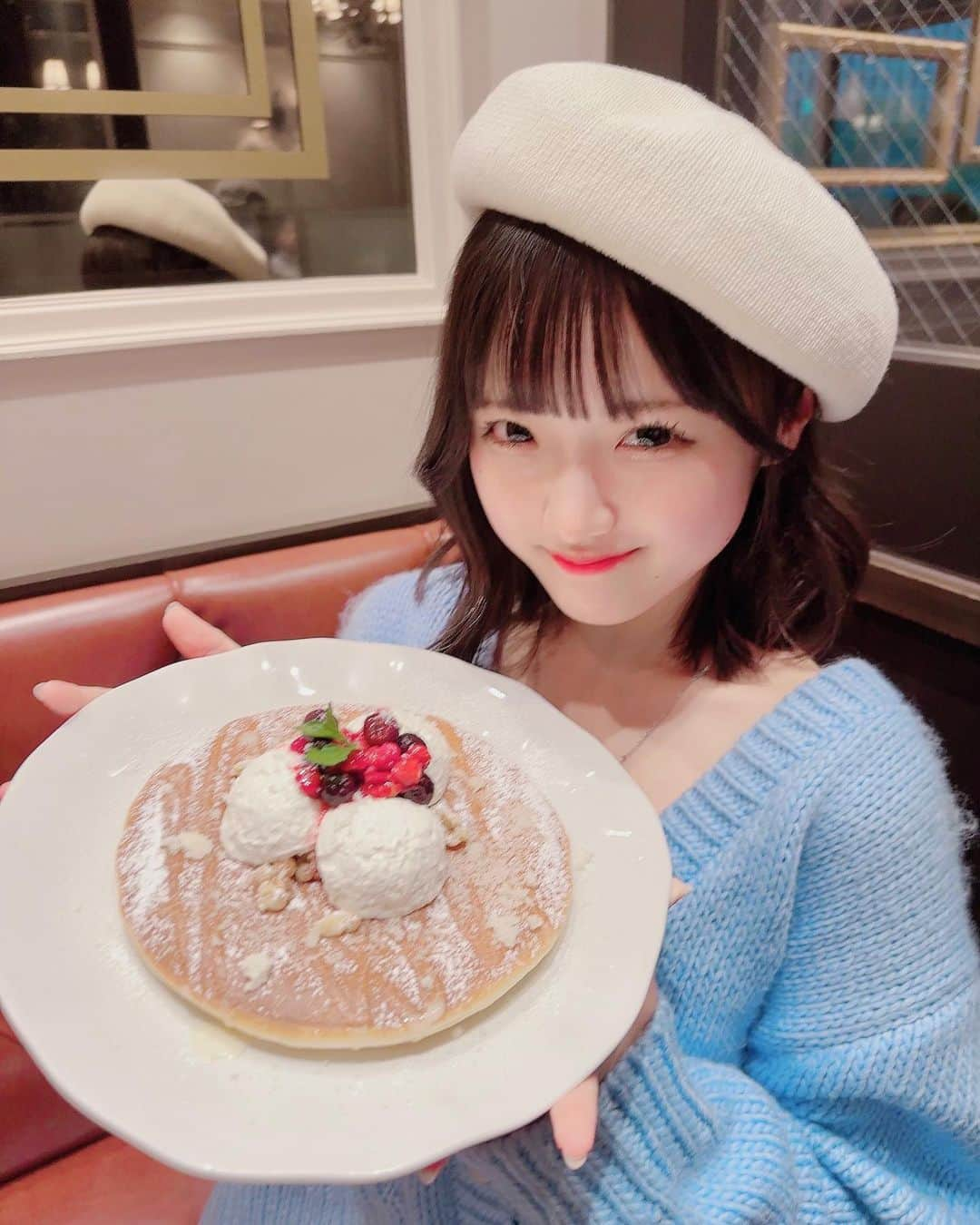 まほこのインスタグラム：「パンケーキデート❔🥞」