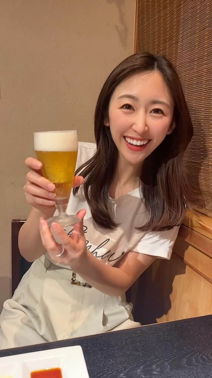 三輪晴香のインスタグラム：「今日もがんばったご褒美だね💮 お疲れさまです🥰  #乾杯 #ビール #今夜の一杯 #はるかと乾杯」