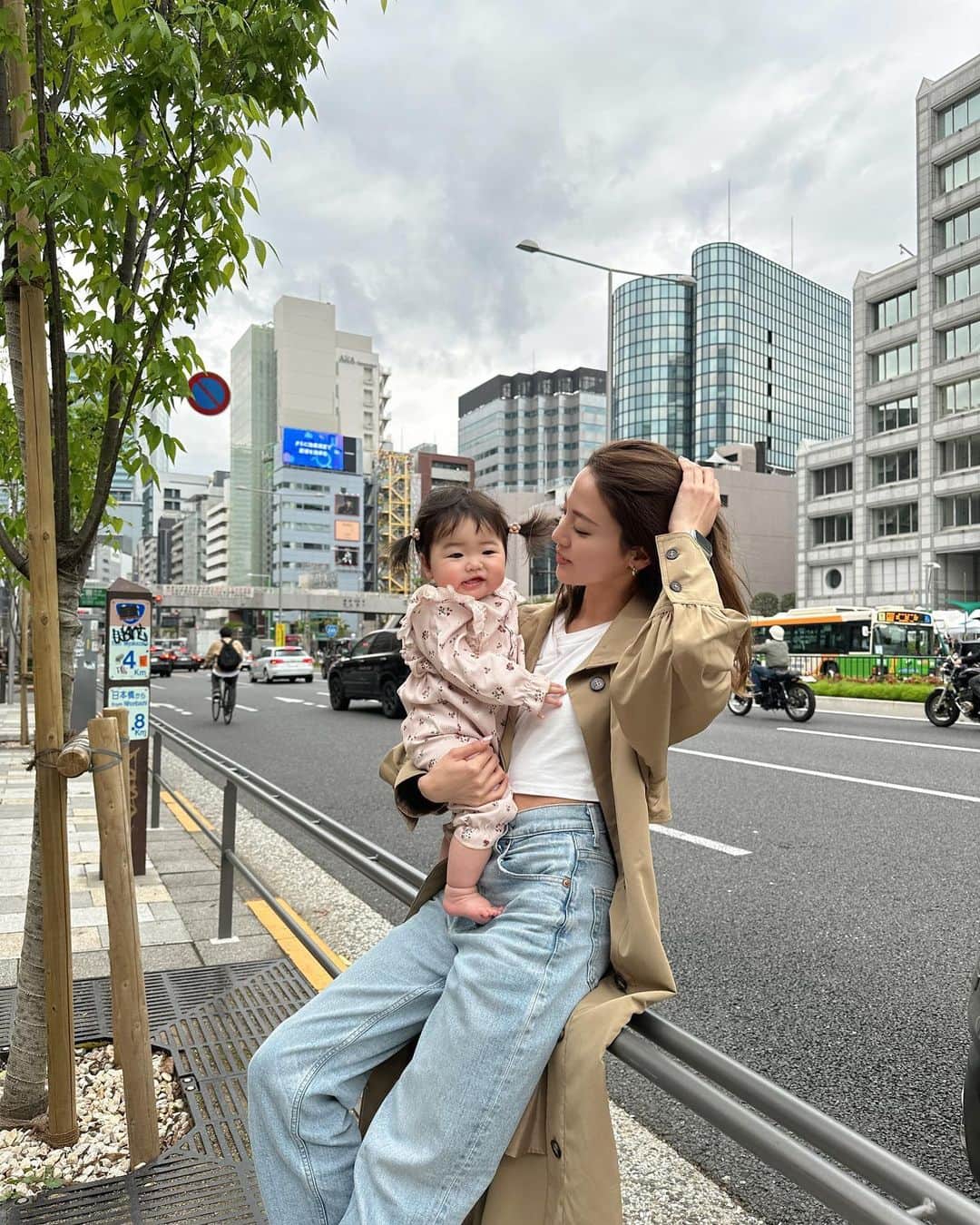 志田友美（ゆうみん）さんのインスタグラム写真 - (志田友美（ゆうみん）Instagram)「娘の表情がサイコーだから見て👧🏻笑 毎日笑わせてくれますわ🤣  👧🏻 @shein_japan ✔︎12063888  Code→yuumi  #SHEIN #SHEINforAll」4月27日 21時46分 - yuumi_shida