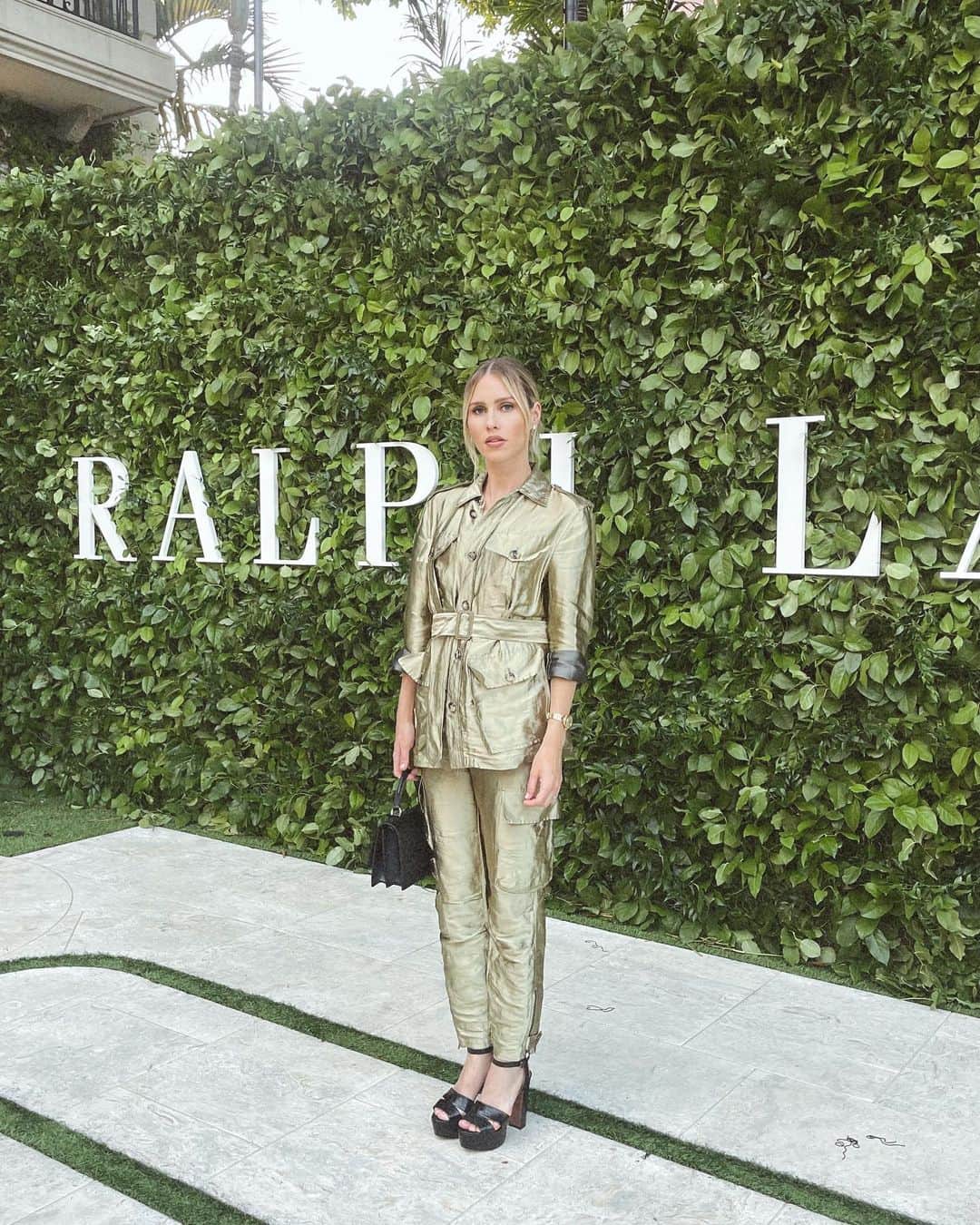 クレア・ホルトのインスタグラム：「Ralph Lauren | Miami」