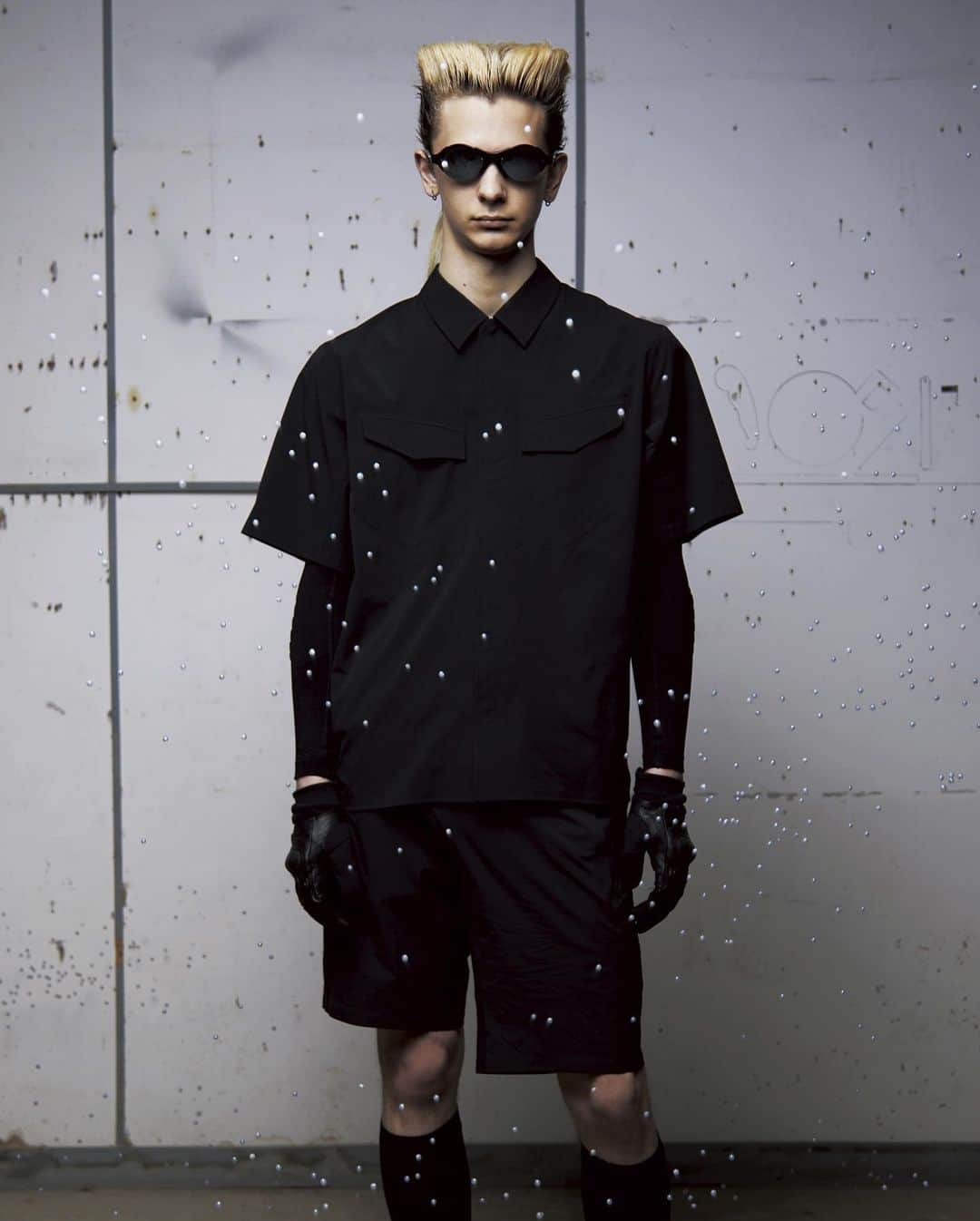 GRINDのインスタグラム：「. VEILANCE for GRIND Vol.106 2023 SPRING/SUMMER  “Various Dimension”  Photo_Toshio Ohno (L Management) Styling_Masataka Hattori Hair_Waka Adachi (eight peace) Model_Ivan Edit_Shuhei Kawada, Fuka Yoshizawa  #grind #grindmagazine #unexpected #veilance」