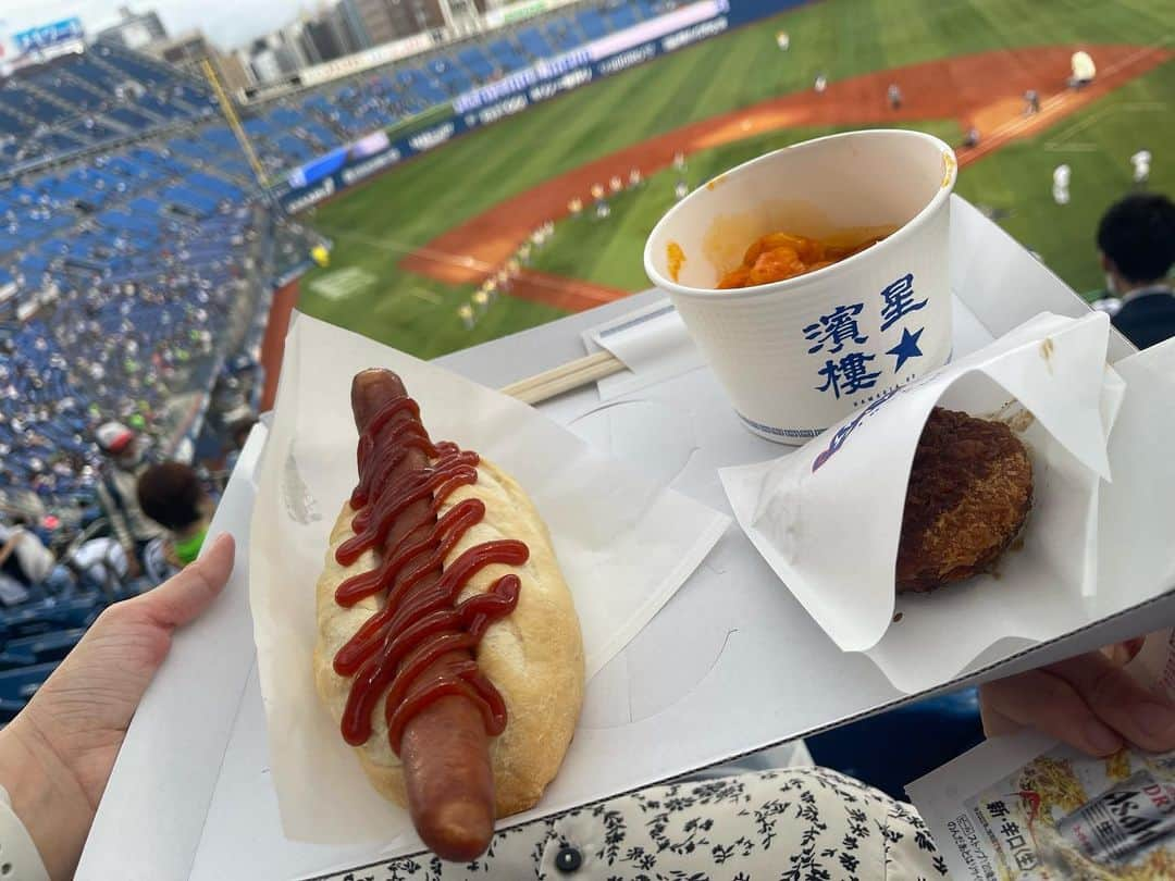 まなさんのインスタグラム写真 - (まなInstagram)「今日も逆転で 横浜優勝⭐️⭐️⭐️  #baystars  #baystars #diana」4月27日 22時09分 - manachan_1120