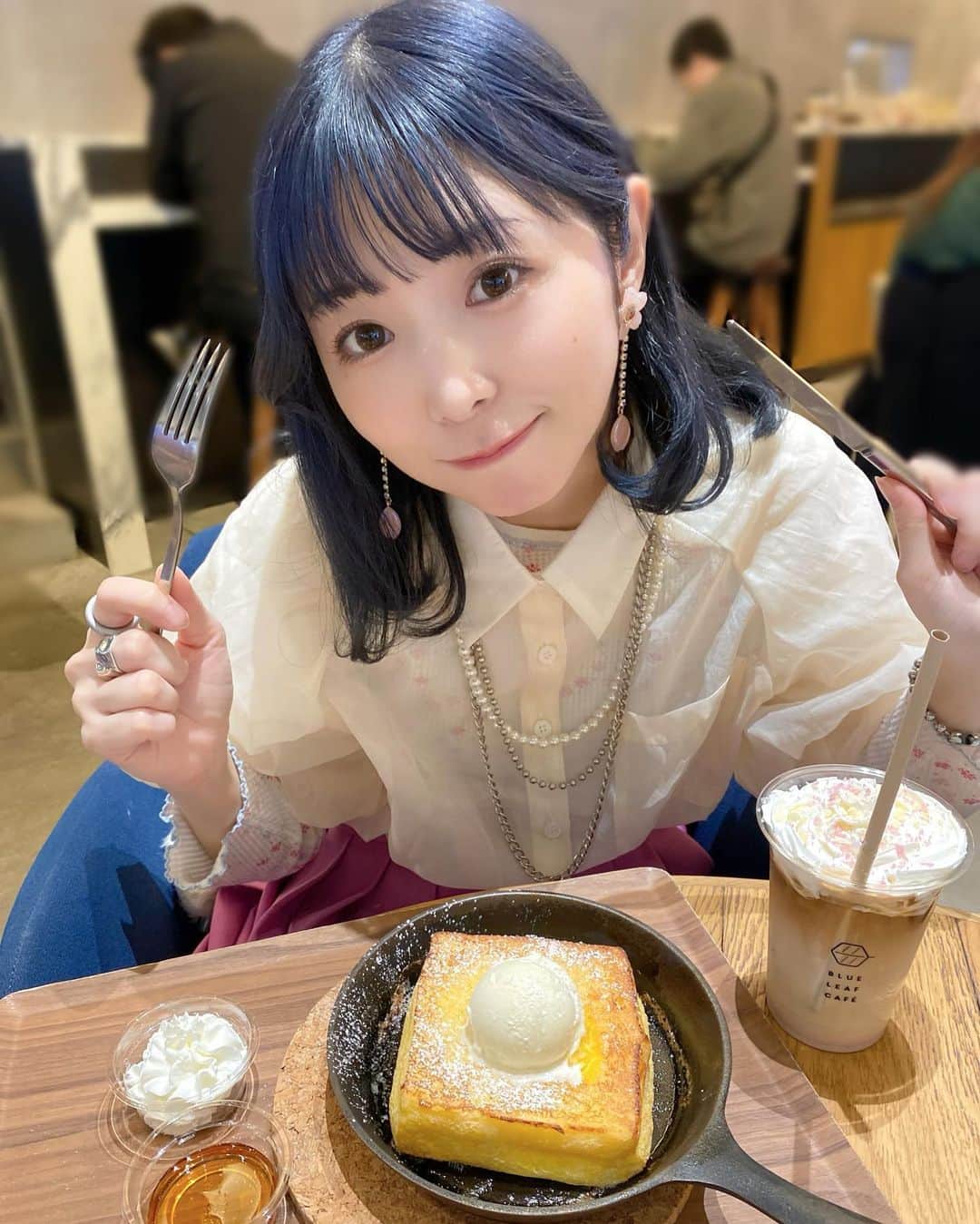 大場はるかのインスタグラム：「甘味摂取一緒に嬉しそうにしてくれる人募集中🌸🌸🌸🌸🌸🌸🌸🌸🍒🍒🍒  、  🌸お花見投稿の続き🌸まだある🌸けど出すタイミング失った🌸」
