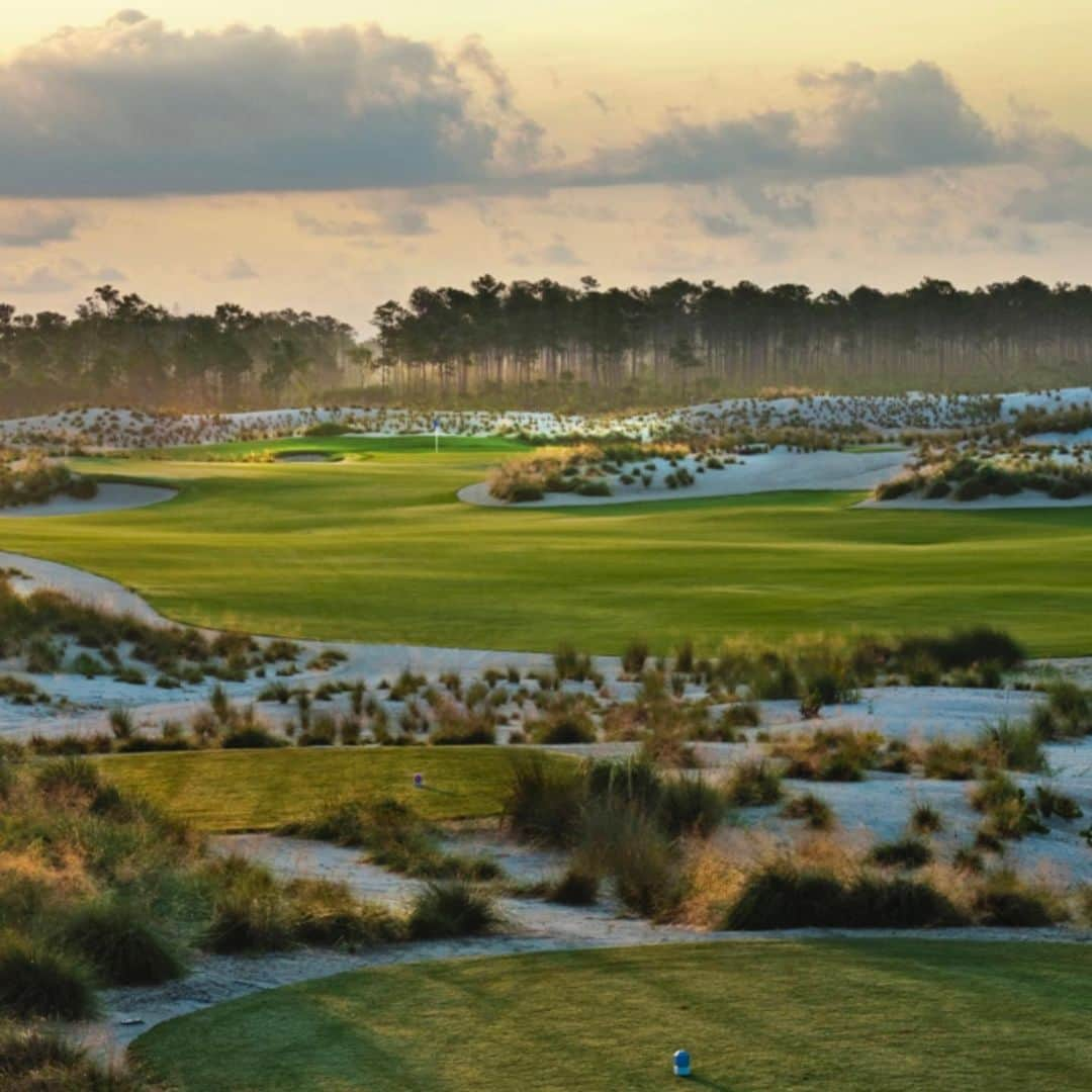 アーニー・エルスさんのインスタグラム写真 - (アーニー・エルスInstagram)「@ernieelsgolf knew from the very first of his site visits that @albanybahamas, located on an oceanfront setting on the southwestern end of New Providence island in the Bahamas, was going to be something spectacular. Come on…just look at it! Shortly after it officially opened for play in 2010, Ernie commented, “we’ve had some wonderful feedback from people who have played the course; members of places like Shinnecock and Pine Valley – serious golfing connoisseurs – who just want to keep playing the course over and again. They’re seriously impressed.” Five years later, Albany became the fifth golf course in the @ernieelsdesign portfolio to host a professional tour event when it welcomed the @pgatour Hero World Challenge hosted by @tigerwoods. It is still the venue for this annual event, played every December. #golf #bahamas #design #hospitality #travel #travelphotography #luxury #luxurylifestyle #tourism」4月27日 22時36分 - ernieelsgolf