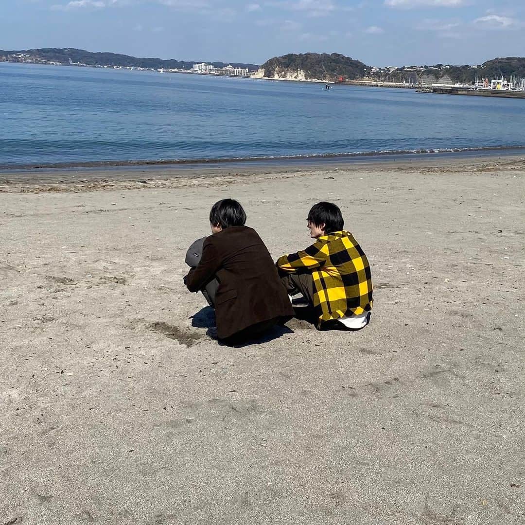 のインスタグラム：「今週から 日テレ系ドラマ 『あいつが上手で下手が僕で』シーズン2 が放送開始となりました🌊  湘南劇場芸人達の奮闘を毎週お楽しみください✨ そして、成長した時浦を見守ってくださいね☺️」