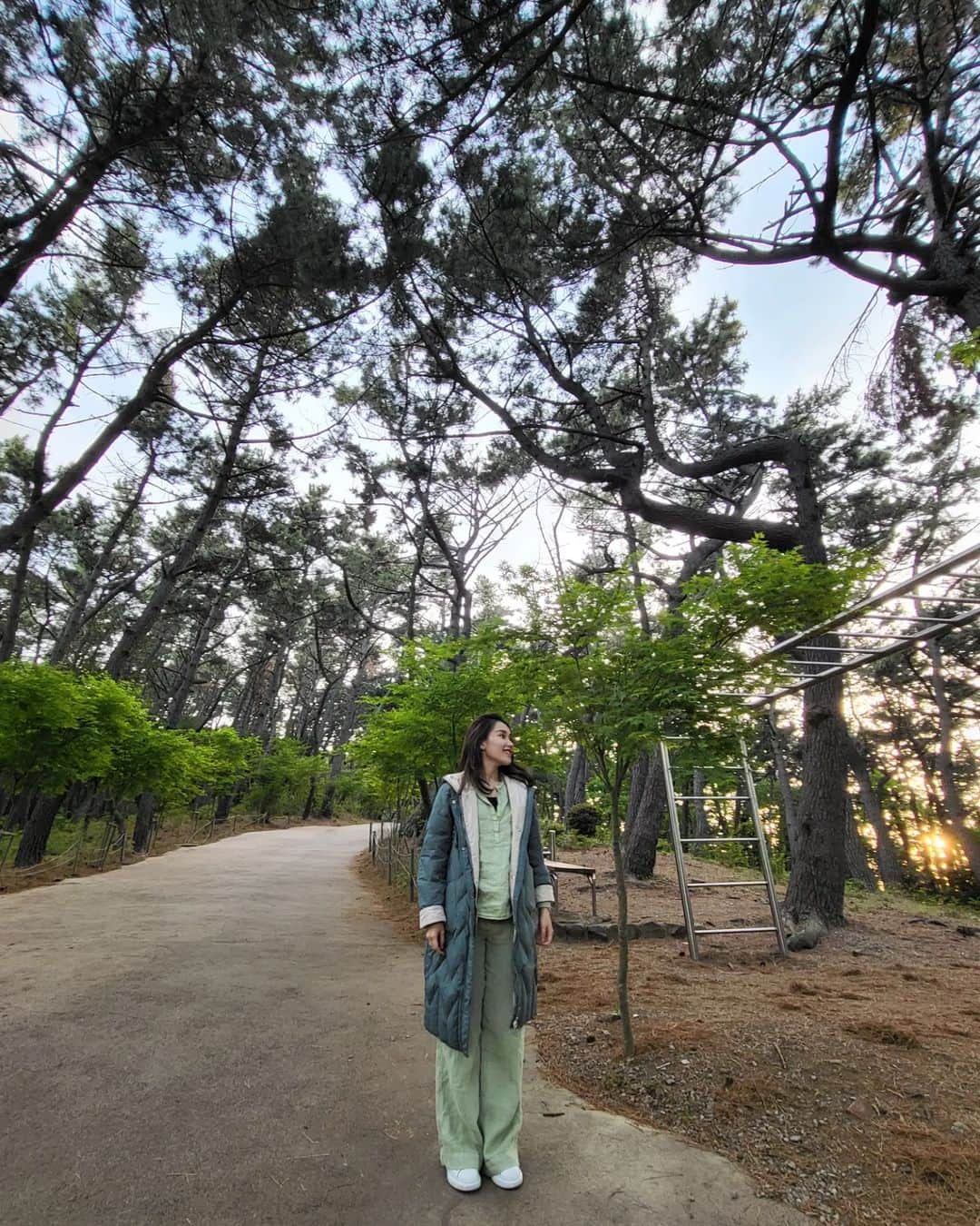 アユ・ティンティンさんのインスタグラム写真 - (アユ・ティンティンInstagram)「산👟🏞 꽃💮🌳」4月27日 22時48分 - ayutingting92