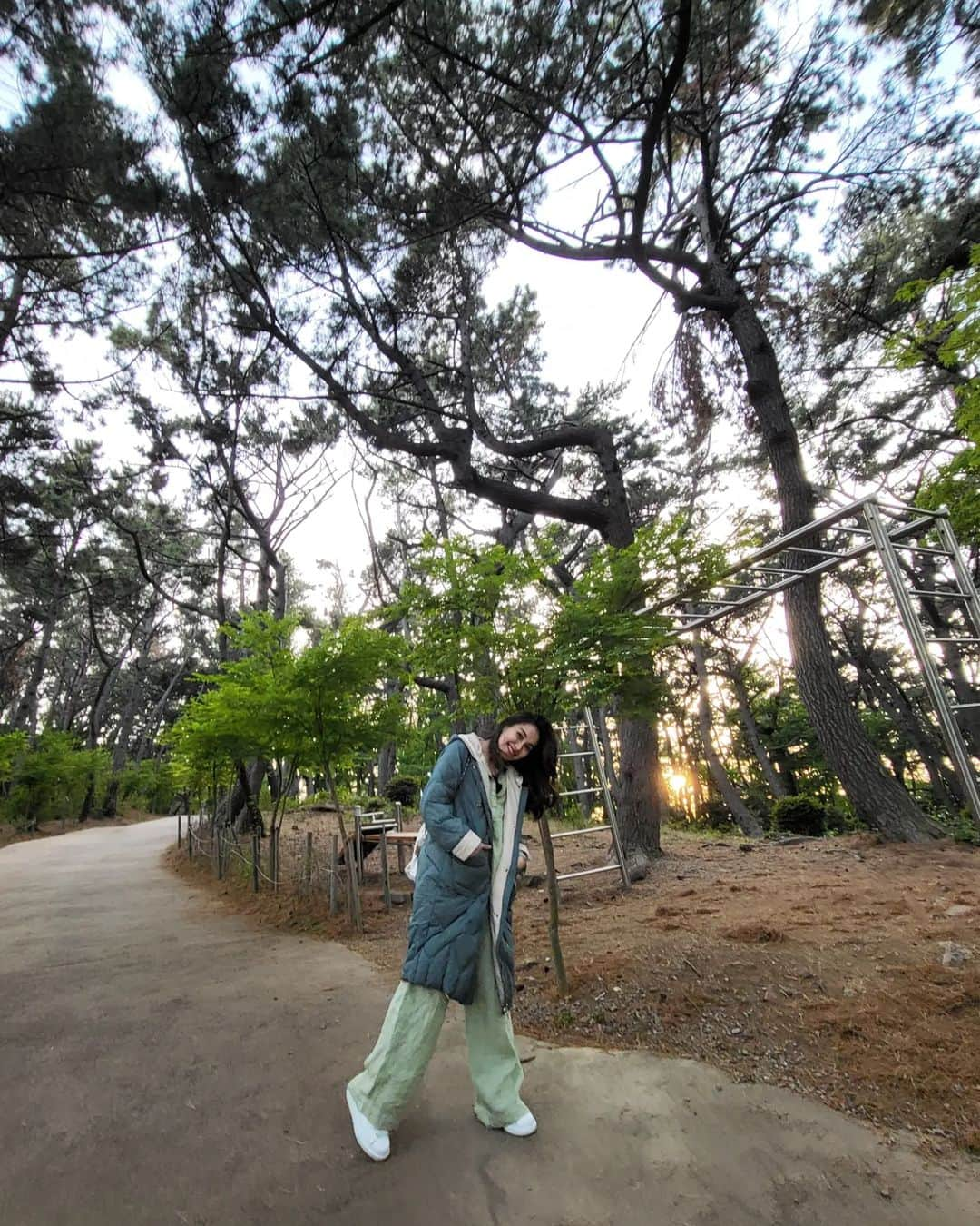 アユ・ティンティンさんのインスタグラム写真 - (アユ・ティンティンInstagram)「산👟🏞 꽃💮🌳」4月27日 22時48分 - ayutingting92