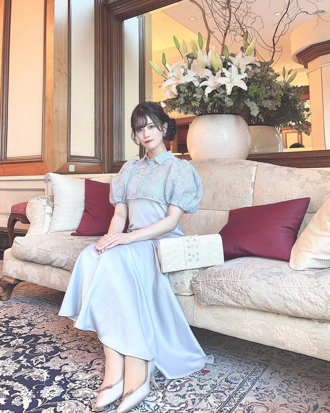 田北香世子さんのインスタグラム写真 - (田北香世子Instagram)「先日親戚の結婚式で神戸に行ってきました💍💒  久しぶりに結婚式に参列して、私もとーーーーーーっても幸せな気持ちになりました🥰🥰🥰🥰🥰  アラジンとジャスミンがモチーフになってて本当に素敵だった😖💕🧞‍♂️ おめでとうございます🎈🫶🏻  #結婚式コーデ #結婚式 #ホテルラスイート神戸ハーバーランド #結婚式ヘアアレンジ」4月27日 22時54分 - kayoko_takita