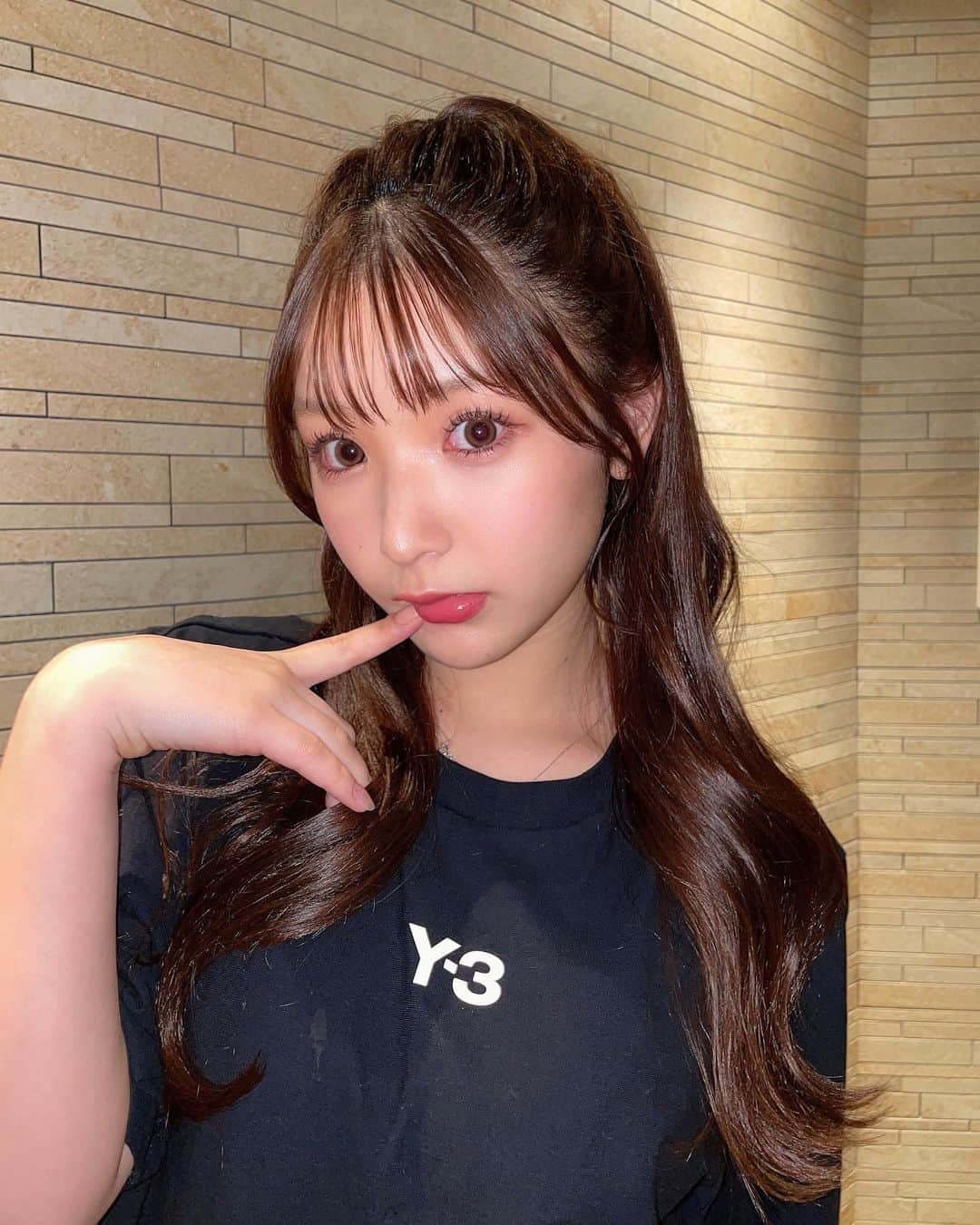 藤園麗さんのインスタグラム写真 - (藤園麗Instagram)「手の癖...😂 . 今日のレッスンも頑張ったよー！！」4月27日 23時02分 - reifujizono_official