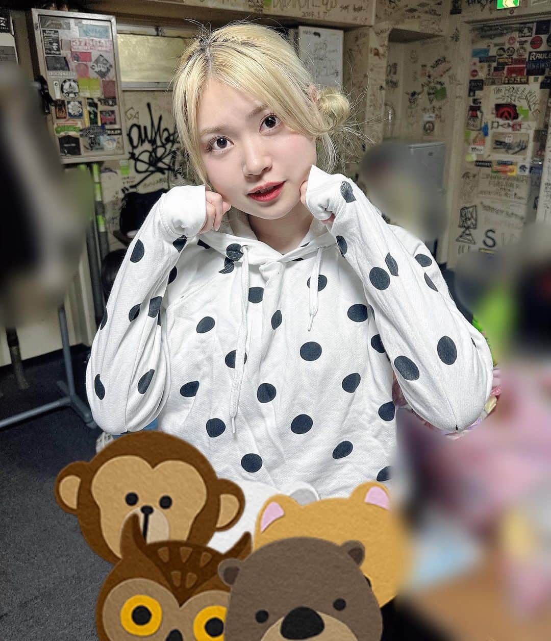 中川千尋のインスタグラム：「ただちょっと会いたい  #kawaii #18yearsold #ゆめぽえむ #ちーこーで #ブロンド #ブロンドヘア #ブロンドヘアー」