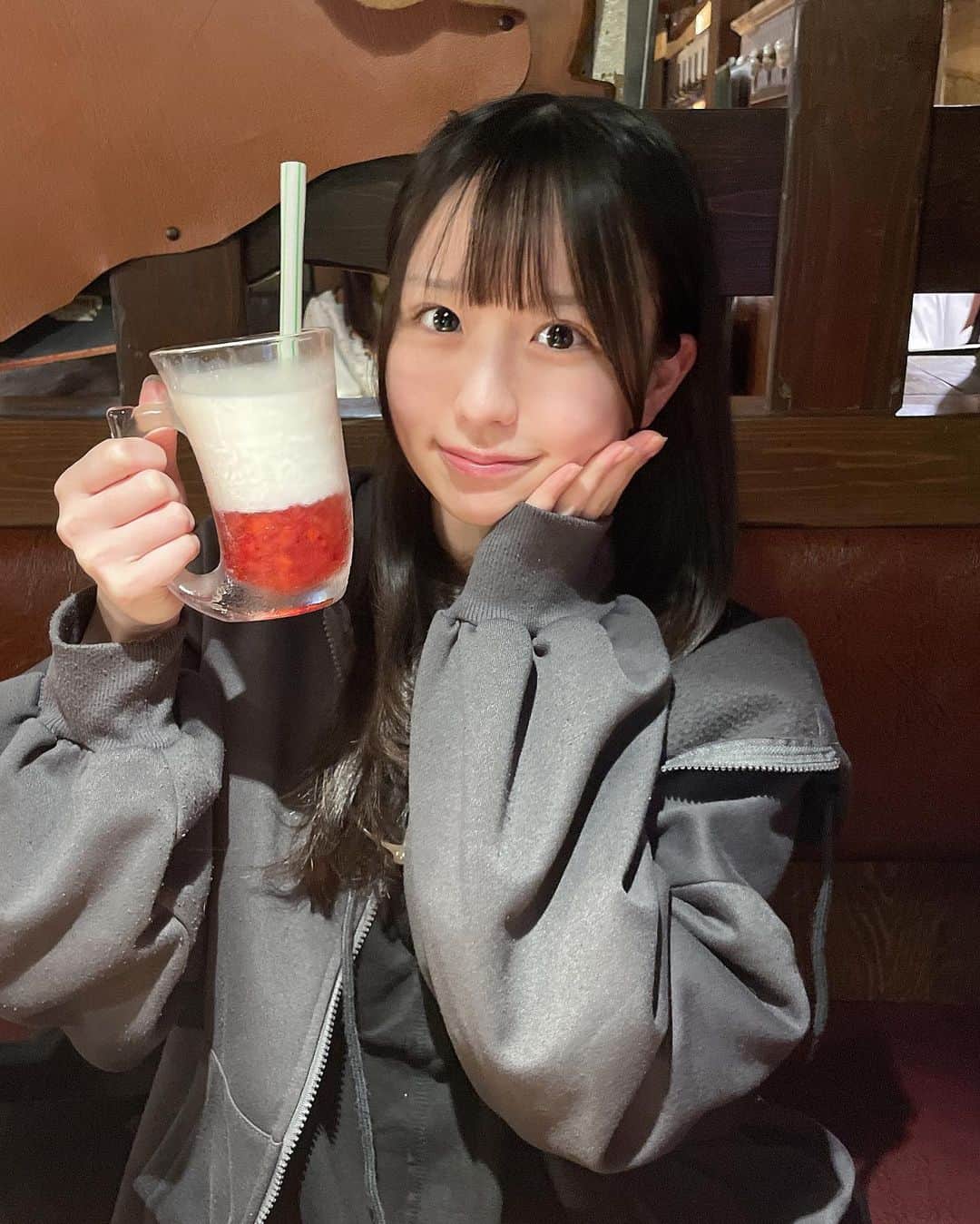 のインスタグラム：「たまにはすっぴんさん📛」