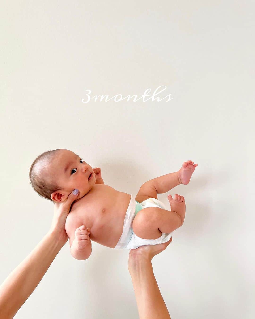 のインスタグラム：「3months♡  2111g→5300g  #baby#3months#birthday#babyboy」