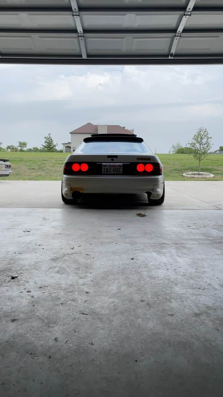 スティーブのインスタグラム：「Beautiful rotary sound. Wait till end 🔥 ロータリーのサウンドは最高すぎる😀　最後まで聞いて‼️ 🔥　#ロータリー #マツダ  #rx7 #mazdarx7 #rotary」