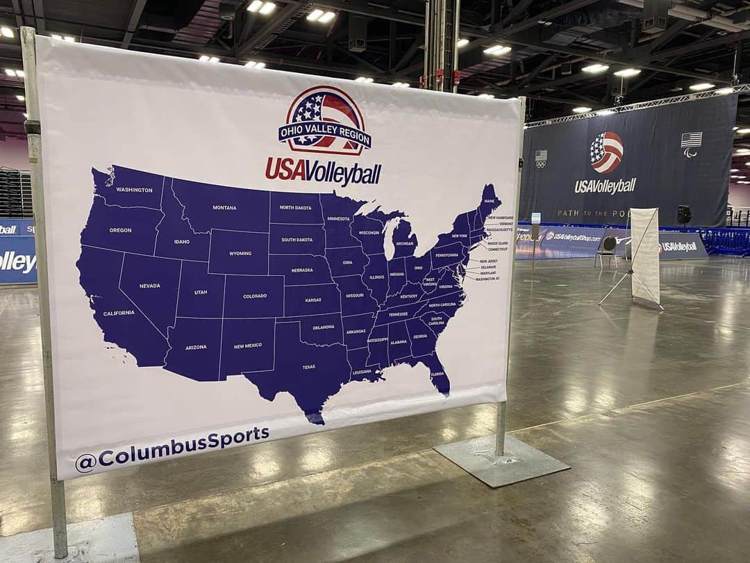 USA Volleyballさんのインスタグラム写真 - (USA VolleyballInstagram)「Columbus is all set and ready to go for #gjnc18   Doors open at 7am for day 1️⃣ tomorrow. See you there!」4月28日 10時21分 - usavolleyball