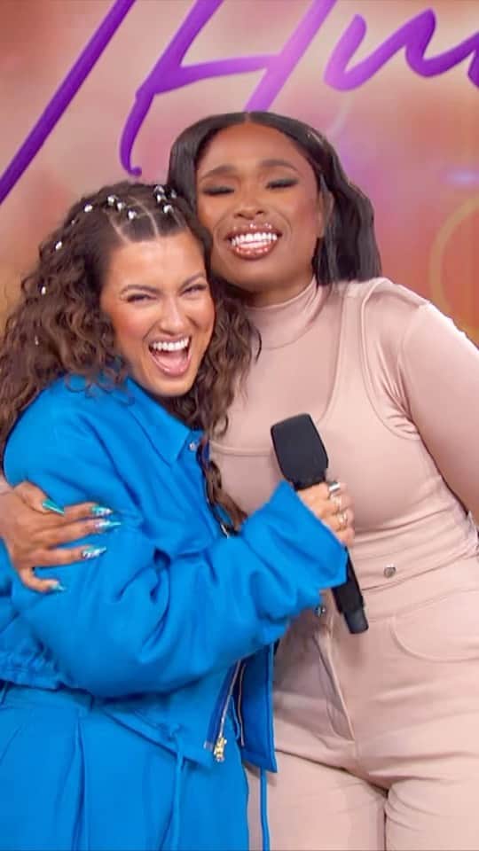 トーライ・ケリーのインスタグラム：「always love singing with u @iamjhud 🤍 thank u for having me!! @jenniferhudsonshow」