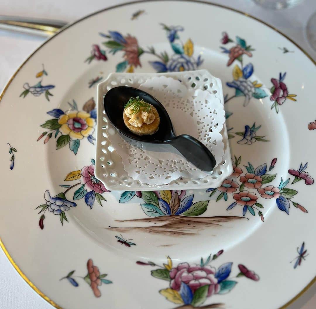 田中琴乃さんのインスタグラム写真 - (田中琴乃Instagram)「・ アンティカ・オステリア・デル・ポンテ  ちかちゃんありがとう☺️💓  パンが美味しすぎて5つも食べてしまって、終盤苦しくて苦しくて。 いつもペース配分を間違えてしまいます🫠  楽しい時間でした🌸  #アンティカオステリアデルポンテ  #lunch」4月28日 10時34分 - tanakakotono